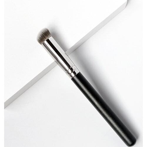 Concealer Brush Easy to Use Environmental Artificial Fiber Beauty Cosmestic Brush for Daily Use кисти для макияжа