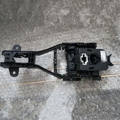 Car Door handle bracket -2017vol voX C60 S60 V60 V40 S60L door handle bracket handle base without inductance 31276166