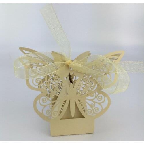 Lovely and decorative colorful wedding favors candy boxes