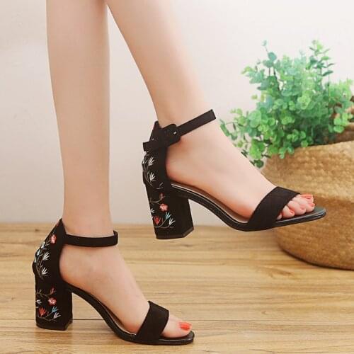 2019 summer new style sandals suede word buckle female shoes comfortable high heel thick with sandals female embroidery