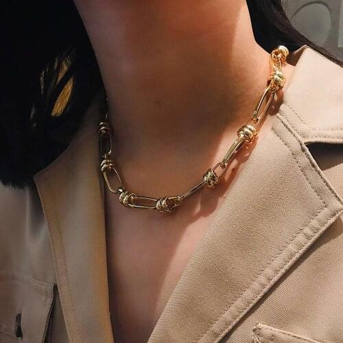 Temperament metal hollow necklace geometric simple wild oval chain necklace fashion womens jewelry