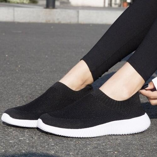 Sneakers Women Vulcanized Shoes Ladies Solid Color Slip-On Sneakers for Female Casual Sport Shoes 2021 Fashion Shoes