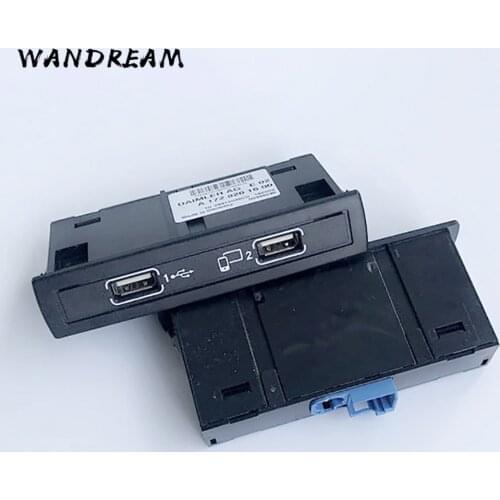 X1PCS A1728201600 USB plug Carplay interface For Mercedes A200 B200 CLA200 GLA200 CLS GLE43 USB Hub Integrated line interface