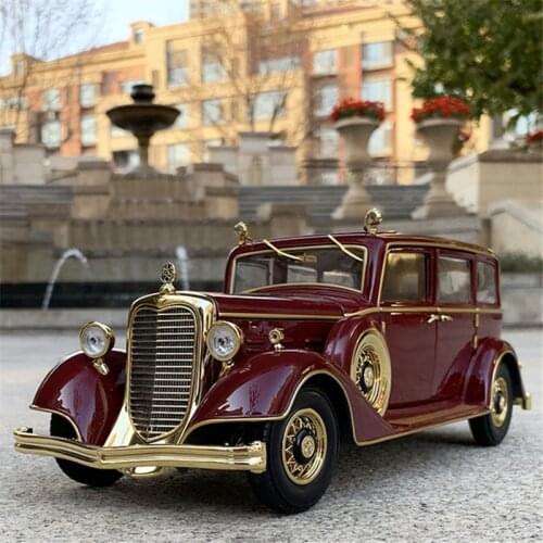1:28 Classical Retro Classic Car Alloy Car Model Diecasts Metal Vehicles Toy Old Car Model High Simulation Collection Ornament
