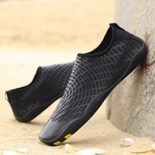 UVRCOS Hiking Shoes