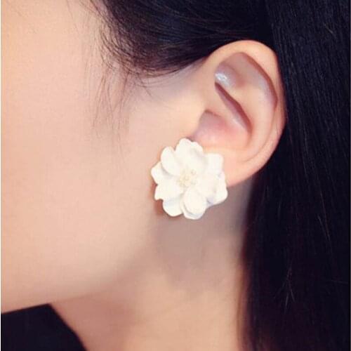 Fashion Big White Flower Pearl Stud Earrings For Women Girls Elegant Resin Earring Summer Jewelry Accessories Brinco 2021 Gifts