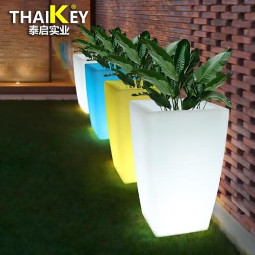 CORELESS 16 COLORS CHANGING PE MATERIAL Plastic LED Flower Pots Floor Decoration Ice Buckets Square Glow Planter Vase 5V 12V