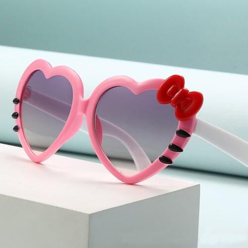2021 Children Kids Heart Shaped Colors Sunglasses Baby Girl Boy Uv400 Goggles Outdoor Kids Summer Beach Holiday Eyewear
