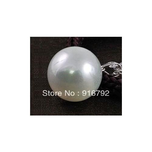 Free P&P ****Super rare white 16mm sea shell pearl pendant necklace