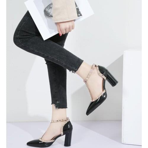 Summer sexy Shoes High Heels T Strap Rivet Pumps chunky Heels Sandal Patent Leather Dress Shoes White wedding shoes Large size