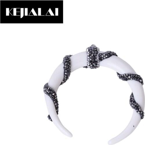 New Arrival Ox Horn Moon Luna Pendant for Necklace Making Bohemian Jewelry Tribal Artisan Pendants Circling Pave Rhinestone Gift