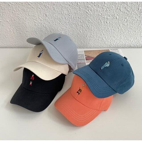 2021 New Best-selling Womens Baseball Caps Korean Summer Wild Fashion Net Red Cap Japanese Outdoor Street Mens Sports Sun Hats