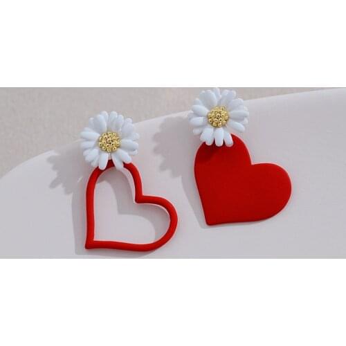 New Korean Sweet Red/Yellow Daisy Heart Hollow Out Asymmetrical Dangling Earring Women Fashion Accessories Trends 2021 Style