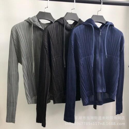 Hooded New pleated casual coat for women 200665352