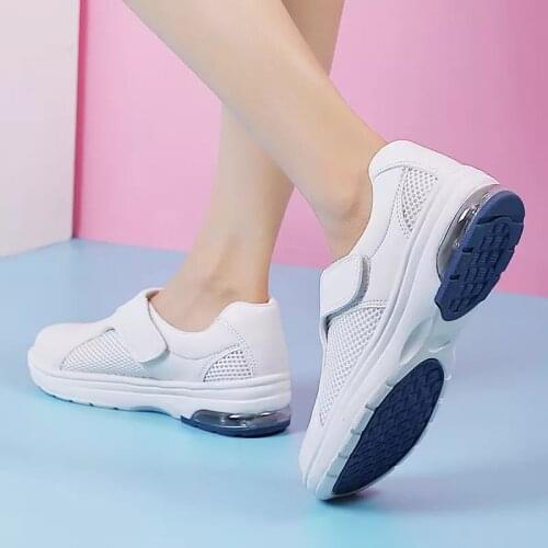 Woman Lightweight Sneakers 2021 spring new Outdoor comfort running shoes Casual Chaussures Femme Basket Flats Nurse shoes