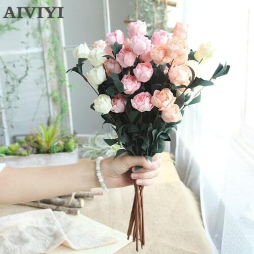 6 Heads / Bouquet Rose Decor Artificial Flower Home Decor Fake Flower for Garden Plant Desk Decor Hand-Holding Flowers