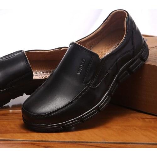 WAKO Slip on Men Shoes Hotel Restaurant Man Leather Shoes Waterproof Oil-Proof Kitchen Working Shoes Casual Chef Shoes Non-Slip