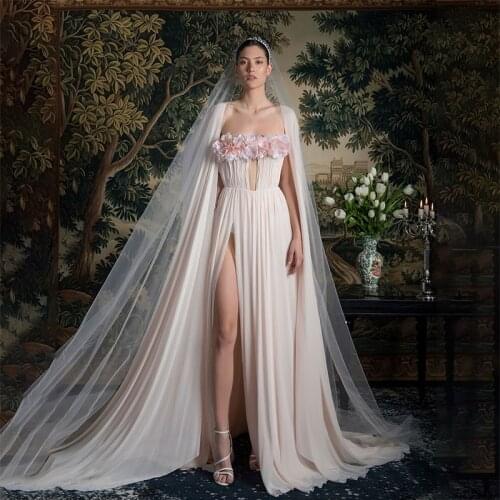 Strapless Boho Wedding Gowns White/Ivory Pleating Front Split Bridal Dress Chiffon Beach Wedding Dresses with Wrap Jacket