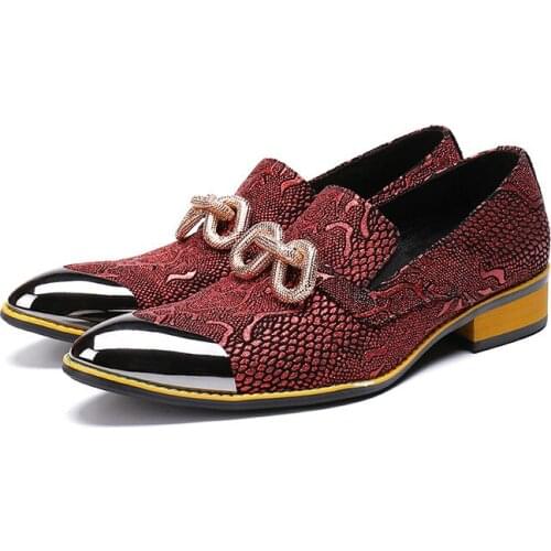 Fashion Mens Shoes New Summer Casual Personality Metal Pointed Classic Retro Leather Crocodile Pattern Lazy Mens Shoes