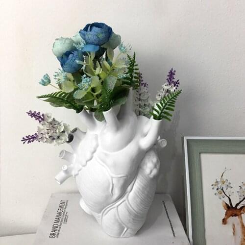 New Version of Artificial Heart Shape Vase Nordic Flower Pot Statue Body Art Vase Sculpture Home Decoration Flower Plant Frame