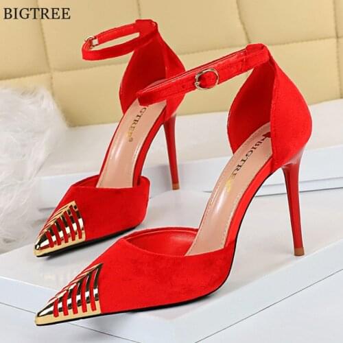 Metal Pointy Toe Flock Sandals Women Red Wedding Summer Fashion Ankle Strap High Heel Shoes Middle Hollow Sexy Party Pumps Woman