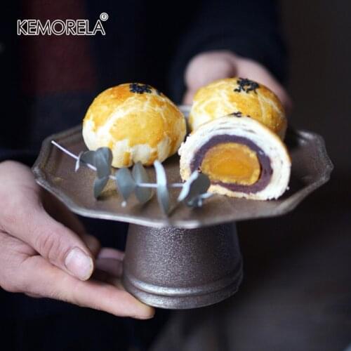 Retro Iron Cake Stand Craft Storage Serving Tray Antique Metal Tray Dessert Fruit Plate Cake Dried Home Kitchen Decoration