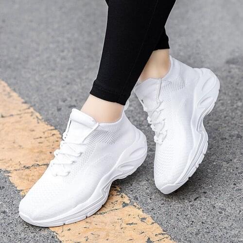 2021 New Large Size Breathable Korean Socks Shoes Womens Sports Shoes Flying Mesh Student Running White Shoes