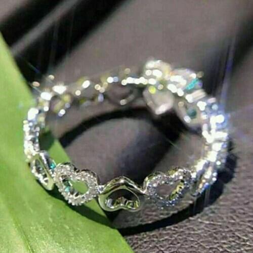 Innovative Ring Delicate Rhinestone Alloy Exquisite Engagement Heart Ring Jewelry Eye-catching for Daily Use