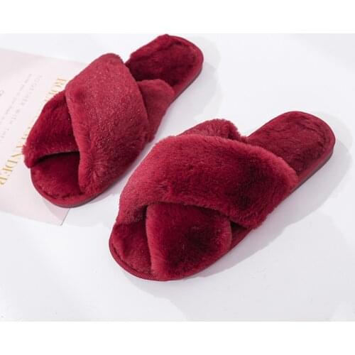 Winter Women Warm Fluffy Slippers Cozy Faux Fur Cross Indoor Floor Slides Flats Female Slides Glamorous Home Soft Furry Slippers