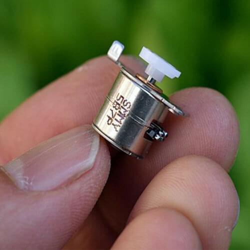 Micro Stepper Motor 10mm Two-phase Four-wire Electric DC 5V 0.5 MN-m Step Motor with Mini Plastic Wheel DIY Model Precision