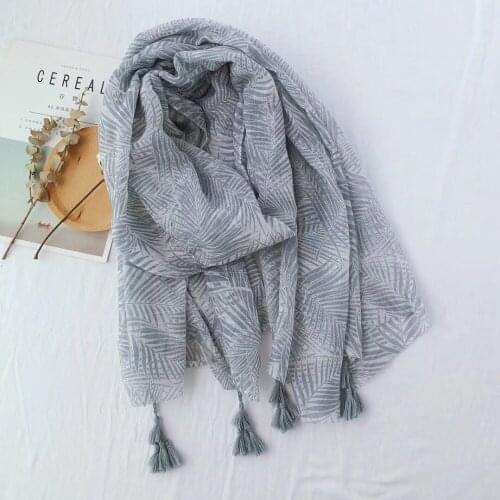 Korean style women,cotton viscose scarf,leaves printed tassel scarf,british style,Muslim hijab,shawls and scarves,beach wrap