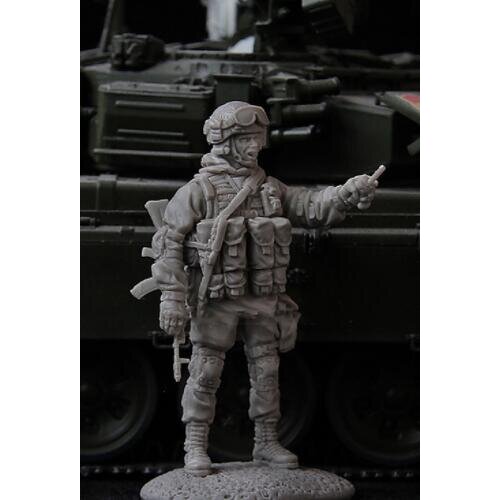 1/35 Scale Unpainted Resin Figure Russian modern officer GK figure