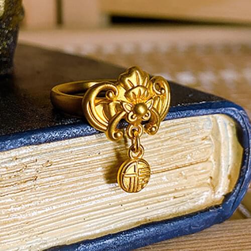 Original design of Chinese retro court wind bat opening ring unique ancient gold craft light luxury CHARM Silver Jewelry