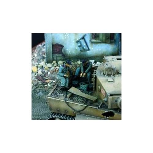 1/35 German Tiger Tank Engine Repair Crew (2 Resin Figures/Set) VERLINDEN #1069 Unassembled Uncolored