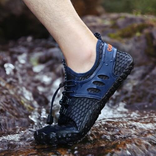 Men Water Shoes Outdoor Mesh Aqua Shoes Upstream Wading Sneakers Male Non-Slip Quick Dry Beach Footwear 39-47 Zapatos De Vadeo