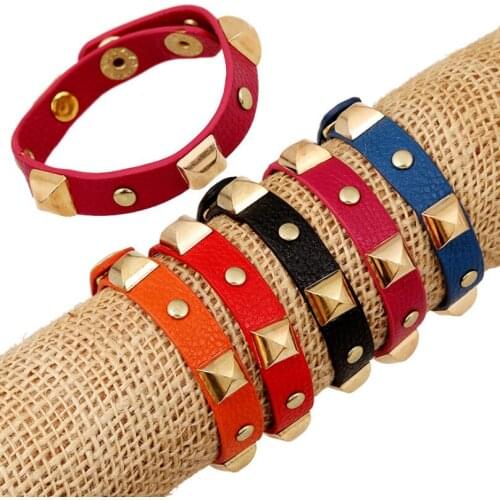 Punk Fashion Casual Leather Cuff Bracelet Rivets Beads Charms Bangle Wrap Female Wristbands Gothic Hiphop Rock for Women Jewelry