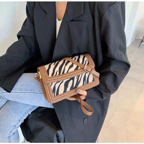Contrasting Zebra Pattern Shoulder Crossbody Bags for Women Autumn Winter New Fashion Small Square Bag Female Wild Travel Bags