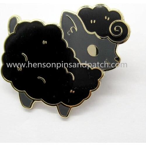 Custom gold metal hard enamel animal black sheep cute badge