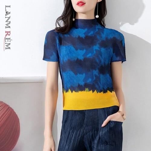 LANMREM 2021 Spring And Summer Pleated Top Womens Short-sleeved Slim Elastic Blouse Printed Fashion Tide Shirts Female 2A9118