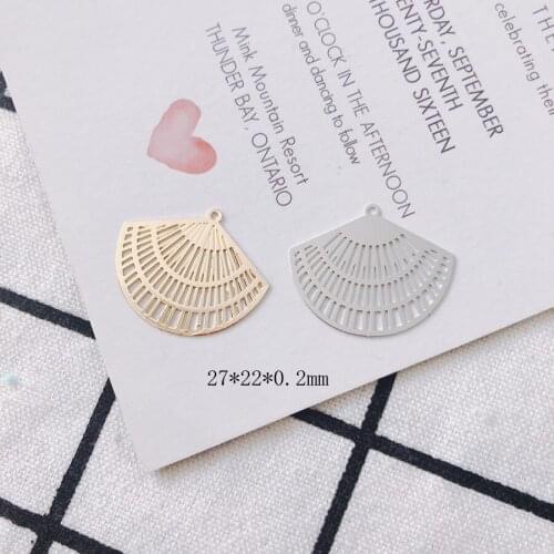 New 40pcs 27*22mm Bright Gold Silver Tone Zinc Alloy Fan Shape Necklace Pendants DIY Jewelry Findings Ornament Accessory Charms