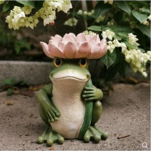 European-style simulation resin frog statue artwork, creative animal sculpture garden decoration crafts