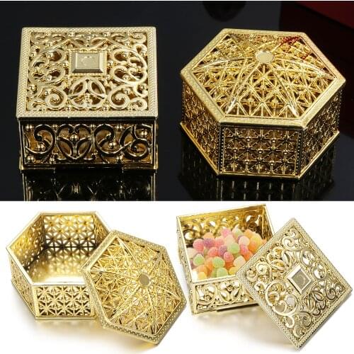 1PC 6-7cm Mini Plastic Hollow Gold Foil Cake Candy Box Wedding Favor Marriage Baby Shower Gift Treat Box Party Event Supply