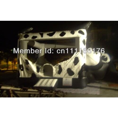 Inflatable jumpers bouncers