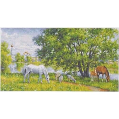 Top Quality Beautiful Lovely Counted Cross Stitch Kit White Horse and Brown Horse 6 Horses at the Lawn luca luca-s