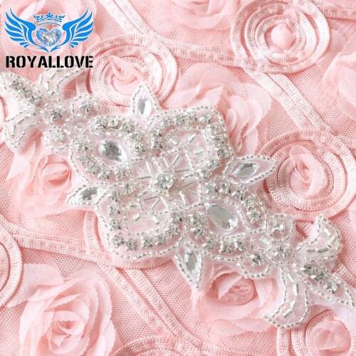30 Pieces) Wholesale Iron on Rhinestone applique flower small rhinestone patches with a large hot fix rhinestones for Dress