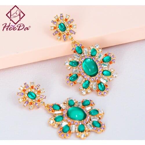 Womens Elegant Palace Vintage Stud Earrings 2021 New Fashion Hyperbole Shiny Crystal Green Ear Decoration Lady High-End Jewelry