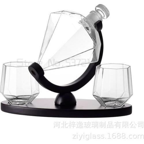 Hot Sale Style Diamond Decanter With Whiskey Bottle Gift Set