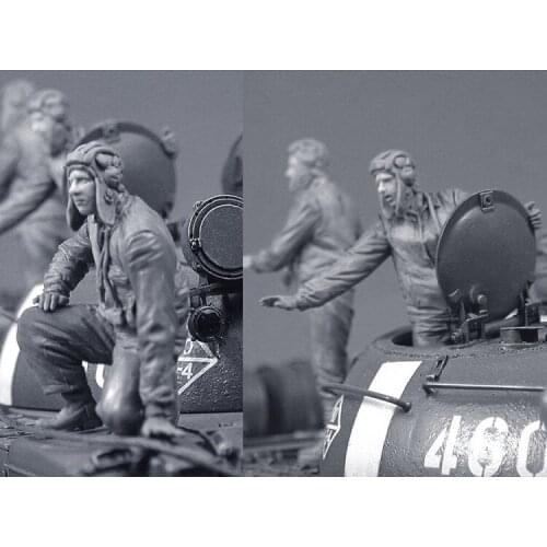 1/35 Scale Assembly Resin Figure kit Russian Tankers (2 figures)
