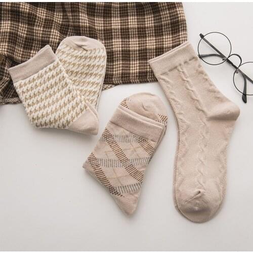 Ladies Fashion Warmer Soft Breathable Cotton Socks Houndstooth Socks Striped Women Hosiery
