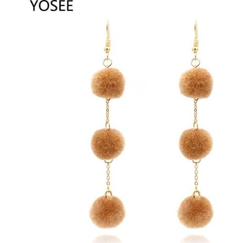 Women Fashion Earrings 2018 Golden Women Drop Earrings With Fur Pompom Ball Pending Earrings Female Jewelry party